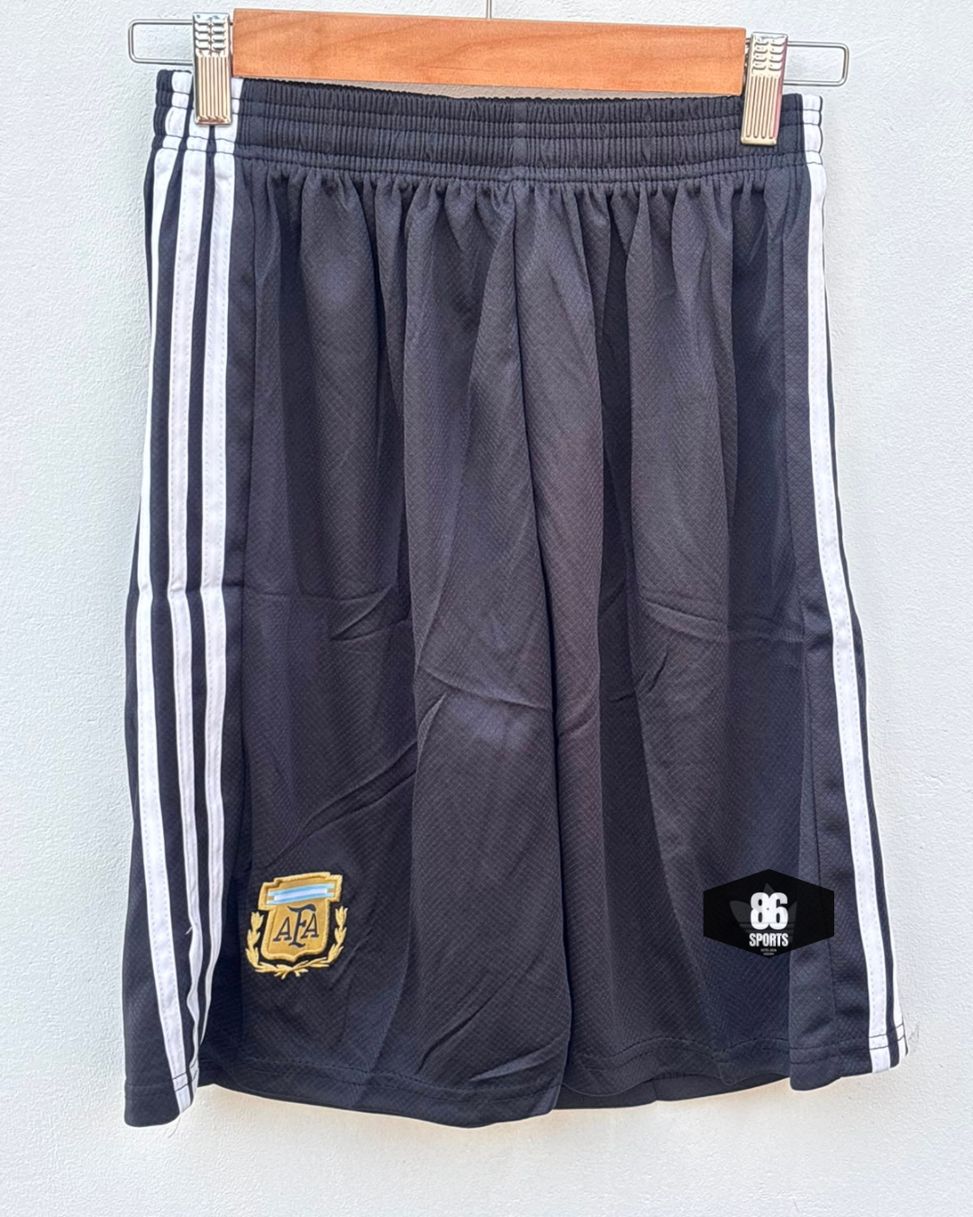 𝐈𝐦𝐩𝐨𝐫𝐭𝐞𝐝  𝐏𝐫𝐞𝐦𝐢𝐮𝐦 𝐌𝐚𝐬𝐭𝐞𝐫 𝐄𝐝𝐢𝐭𝐢𝐨𝐧 - ARGENTINA AWAY KIT WITH SHORTS 2026