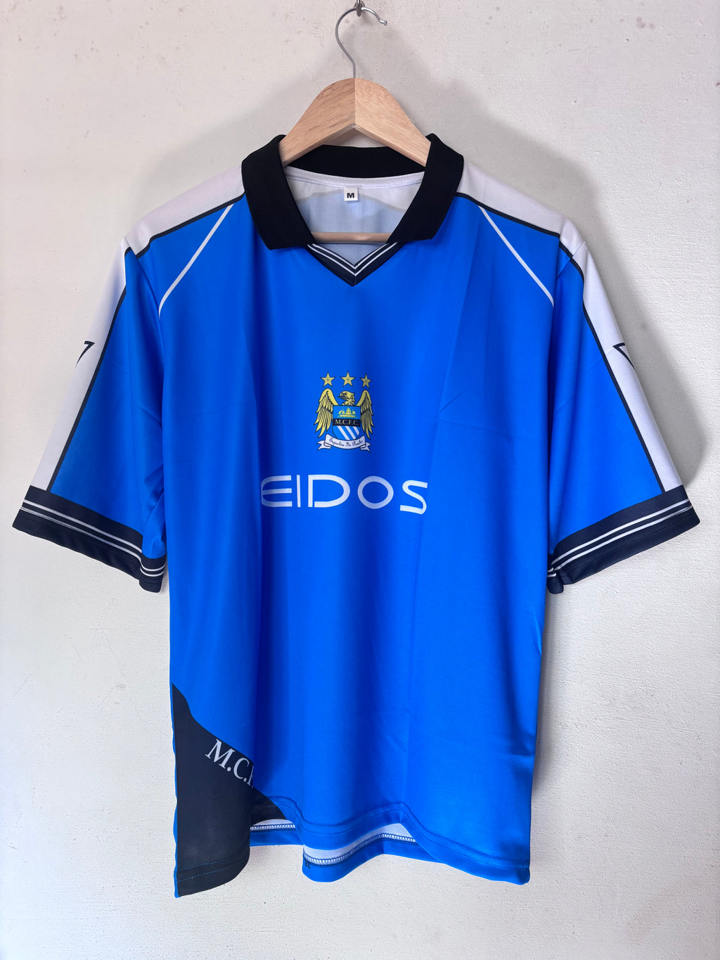 MANCHESTER CITY RETRO HOME KIT