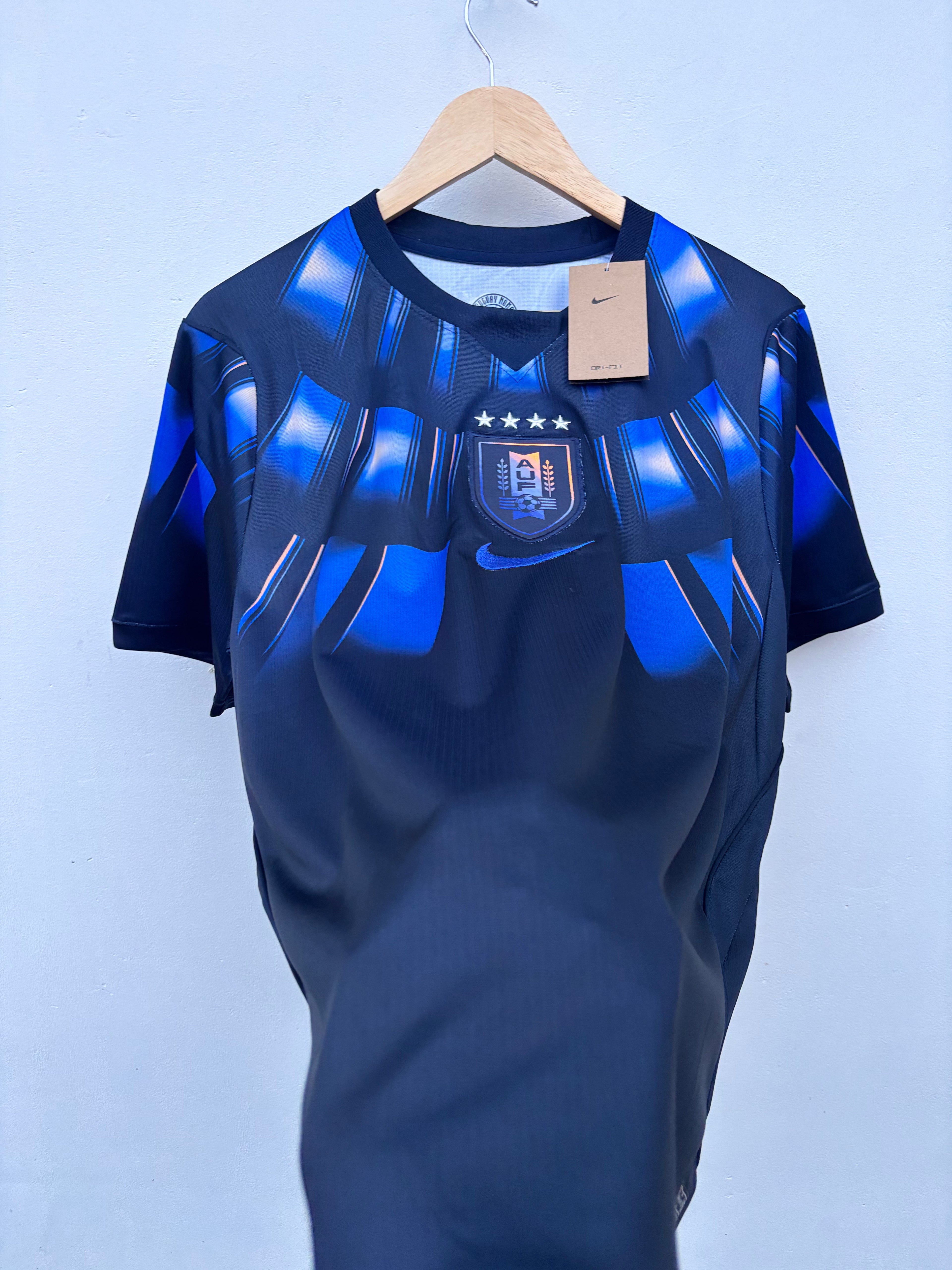 𝐈𝐦𝐩𝐨𝐫𝐭𝐞𝐝  𝐏𝐫𝐞𝐦𝐢𝐮𝐦 𝐌𝐚𝐬𝐭𝐞𝐫 𝐄𝐝𝐢𝐭𝐢𝐨𝐧 - URUGUAY HOME KIT 2026