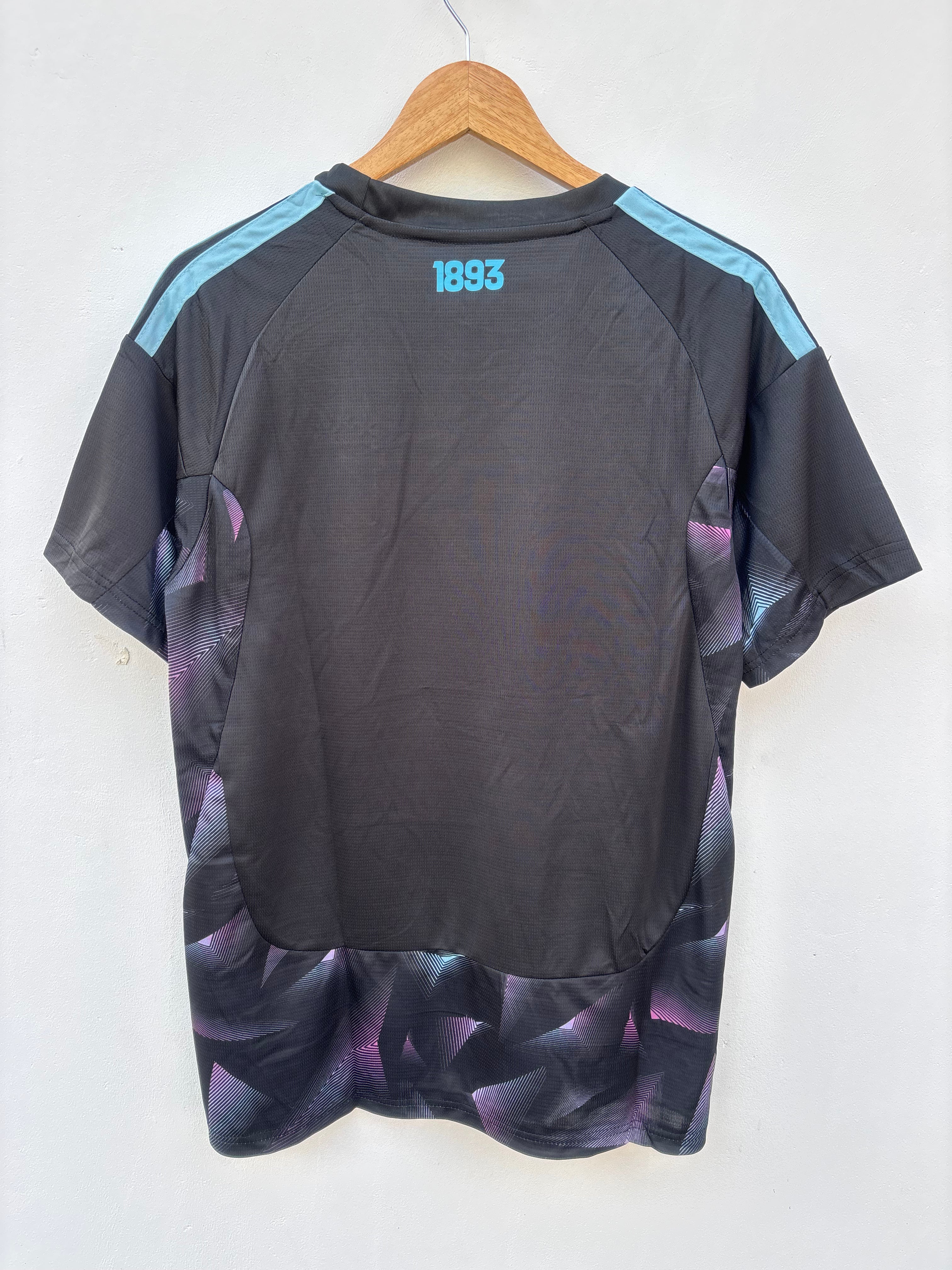𝐈𝐦𝐩𝐨𝐫𝐭𝐞𝐝  𝐏𝐫𝐞𝐦𝐢𝐮𝐦 𝐌𝐚𝐬𝐭𝐞𝐫 𝐄𝐝𝐢𝐭𝐢𝐨𝐧 - ARGENTINA GK KIT WITH SHORTS 2026