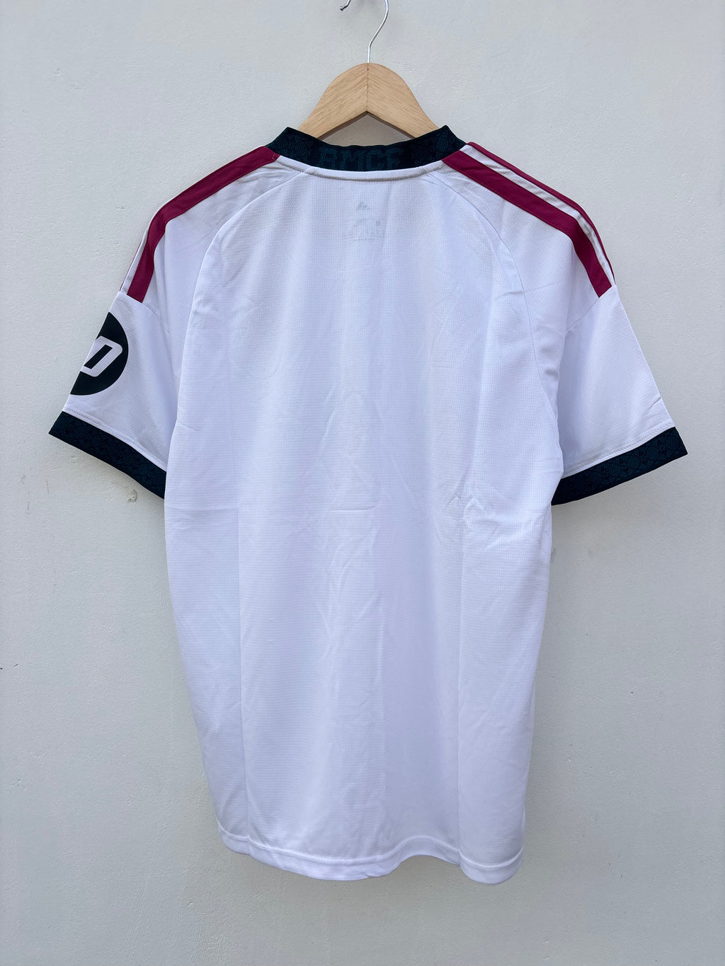 𝐈𝐦𝐩𝐨𝐫𝐭𝐞𝐝  𝐏𝐫𝐞𝐦𝐢𝐮𝐦 𝐌𝐚𝐬𝐭𝐞𝐫 𝐄𝐝𝐢𝐭𝐢𝐨𝐧 - REAL MADRID NEW SEASON KIT 2026 MASTER QUALITY