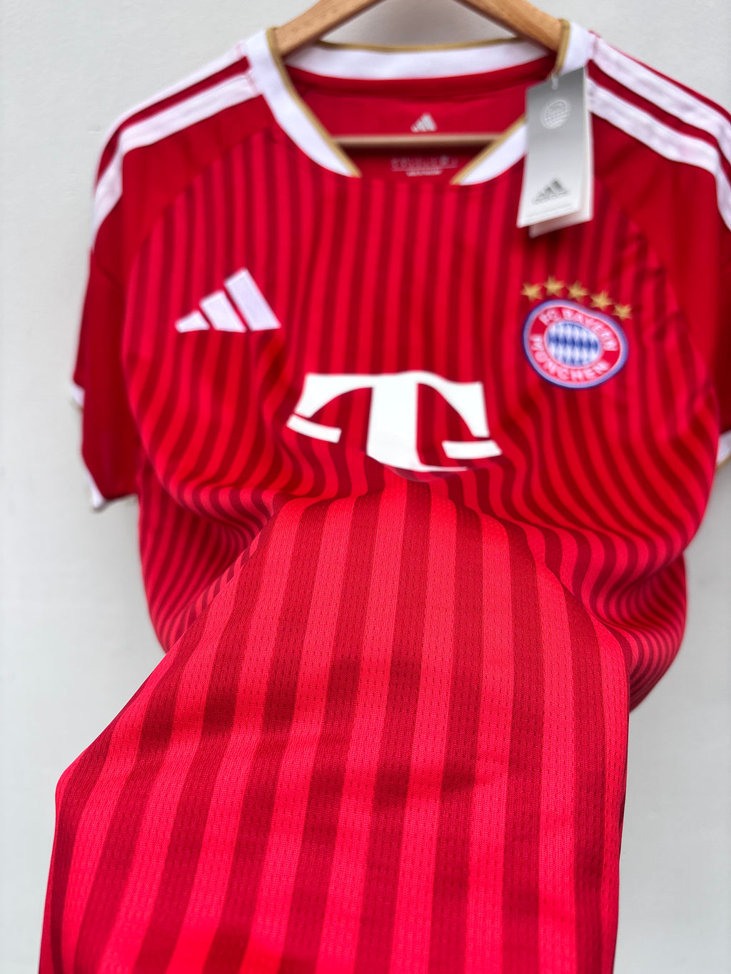 𝐈𝐦𝐩𝐨𝐫𝐭𝐞𝐝  𝐏𝐫𝐞𝐦𝐢𝐮𝐦 𝐄𝐝𝐢𝐭𝐢𝐨𝐧 -  BAYERN MUNICH NEW SEASON KIT WITH SHORTS 2026