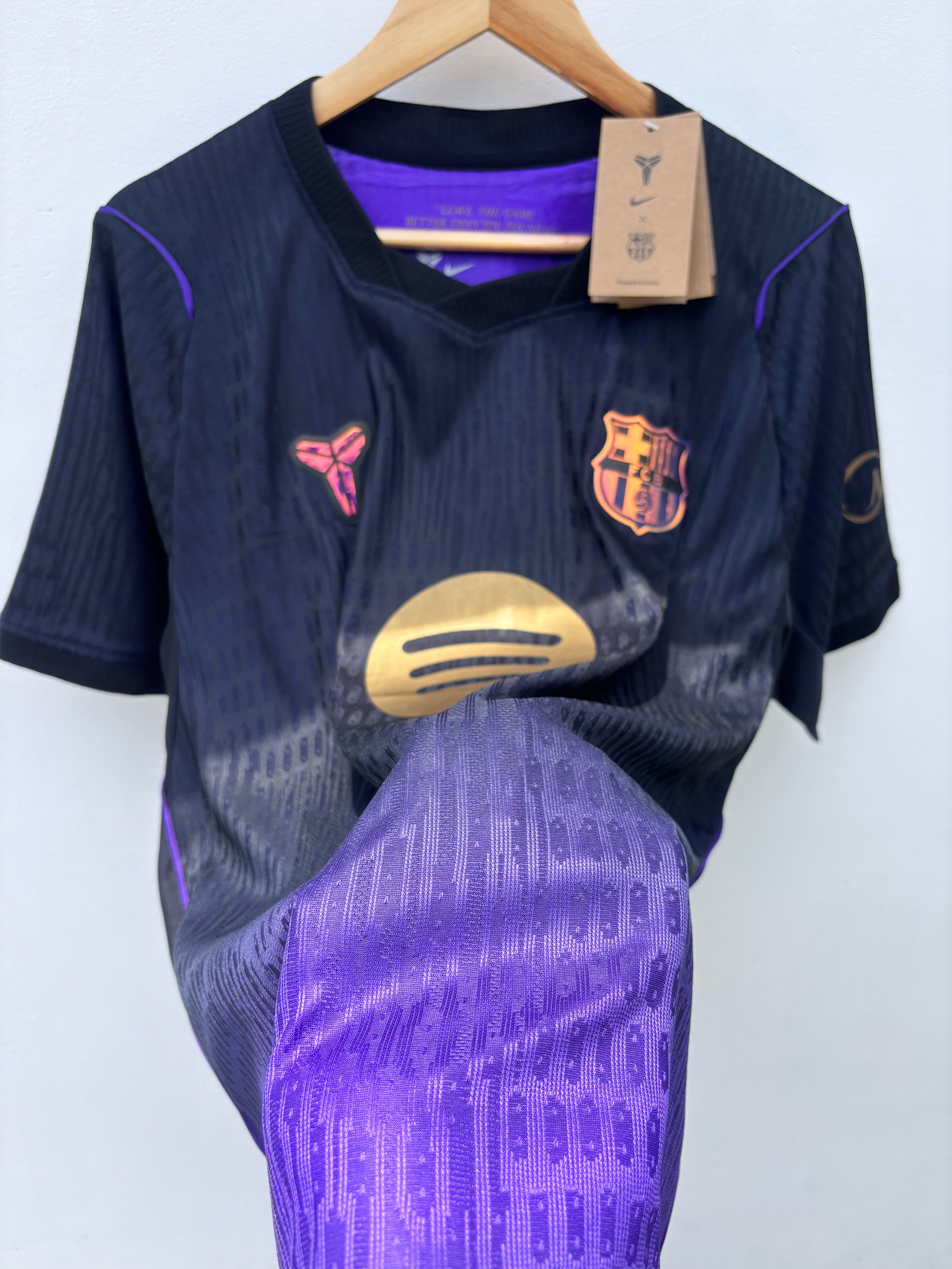 𝐈𝐦𝐩𝐨𝐫𝐭𝐞𝐝 𝐏𝐥𝐚𝐲𝐞𝐫 𝐕𝐞𝐫𝐬𝐢𝐨𝐧 - BARCELONA AWAY PLAYER VERSION